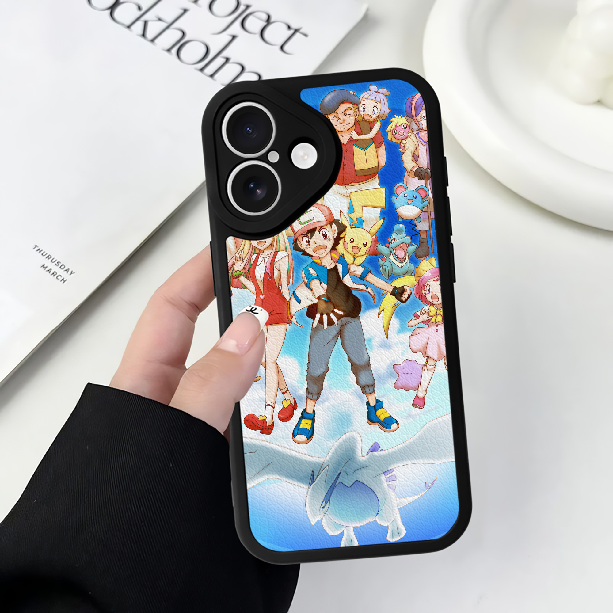 （画像用） ポケットモンスター Pokémon 【iPhone 16シリーズ対応】シリコンスマホケース（レザー調） 材質：シリコン